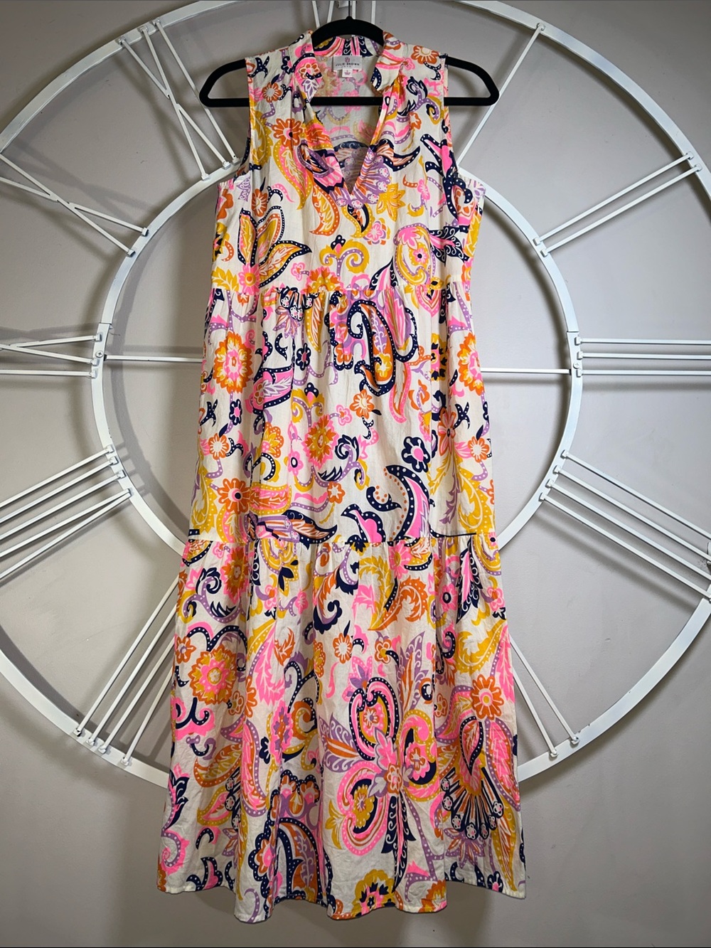 JB by Julie Brown NYC Kaylah Ivory Paisley Nein Tiered Sleeveless Maxi Dres